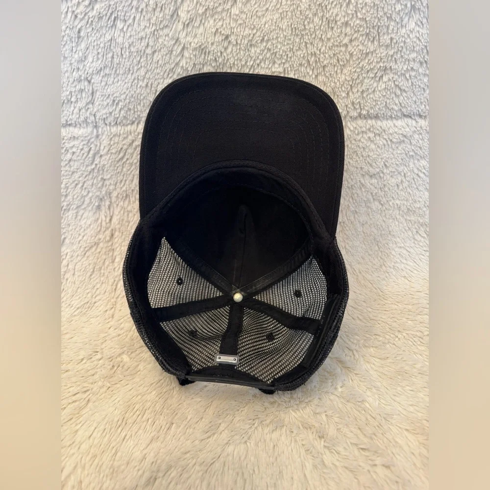 EUC AMIRI A/W 2019 Embroidered Cap in Black & White